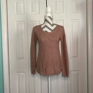 ❗️Closet Clear Out❗️Pink Rose Knit Sweater